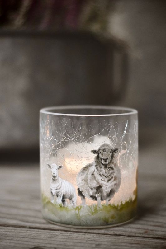 Lysglass krakelert, sauemotiv 
