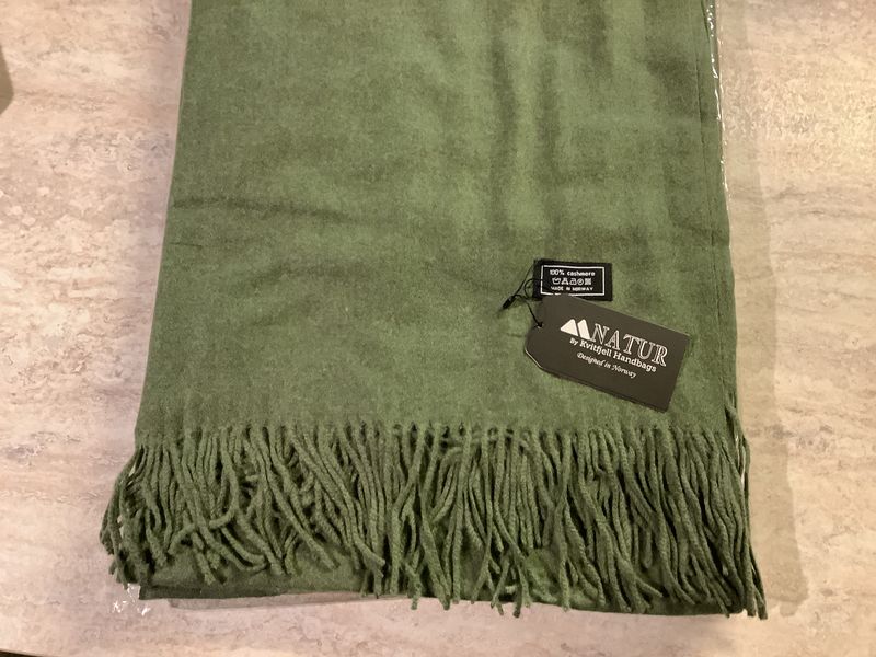 Cashmere scarf, oliven